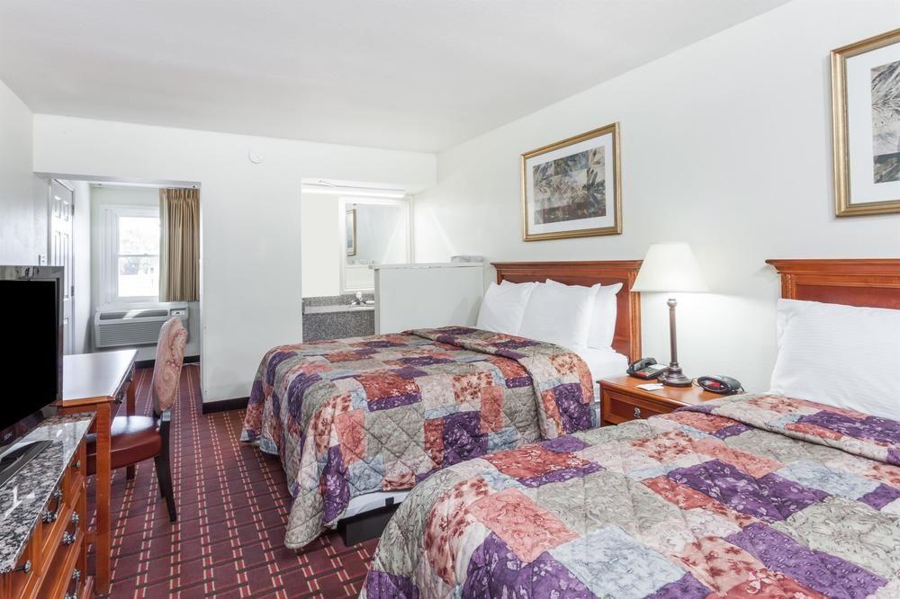 Rodeway Inn Кадіс Екстер'єр фото